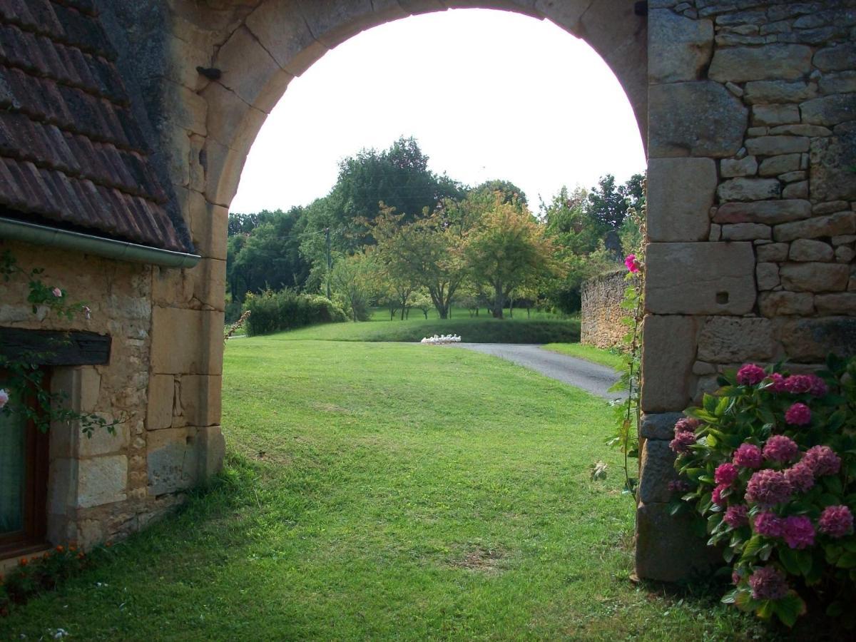 Chambre D'Hotes Lasserre Saint-Amand-de-Coly エクステリア 写真