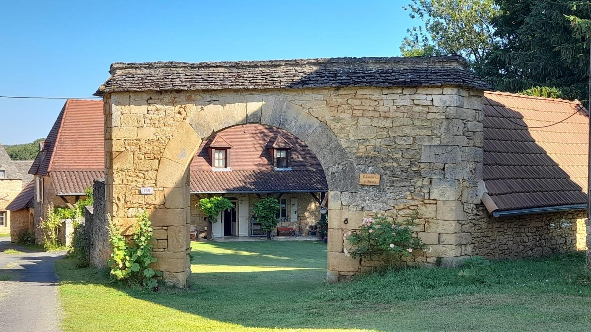 Chambre D'Hotes Lasserre Saint-Amand-de-Coly エクステリア 写真